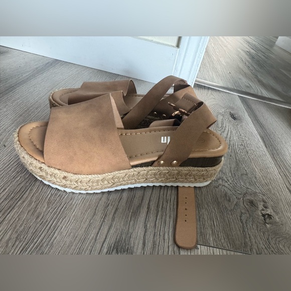 SHEIN Shoes - SHEIN Sandals